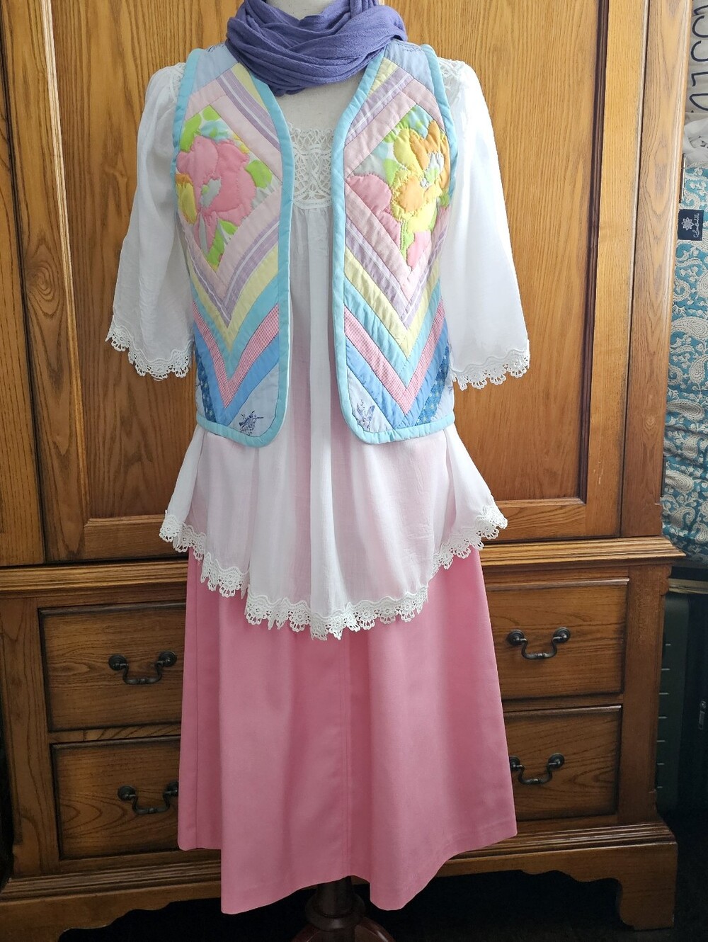 Vintage 80s Handmade Quilt Vest Pastel Floral Patchwork Cottagecore Boho